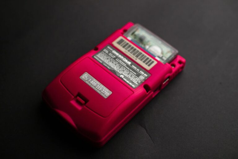 Nostalgia e Foco: Por Que Pessoas com TDAH Estão Voltando ao Game Boy em 2026